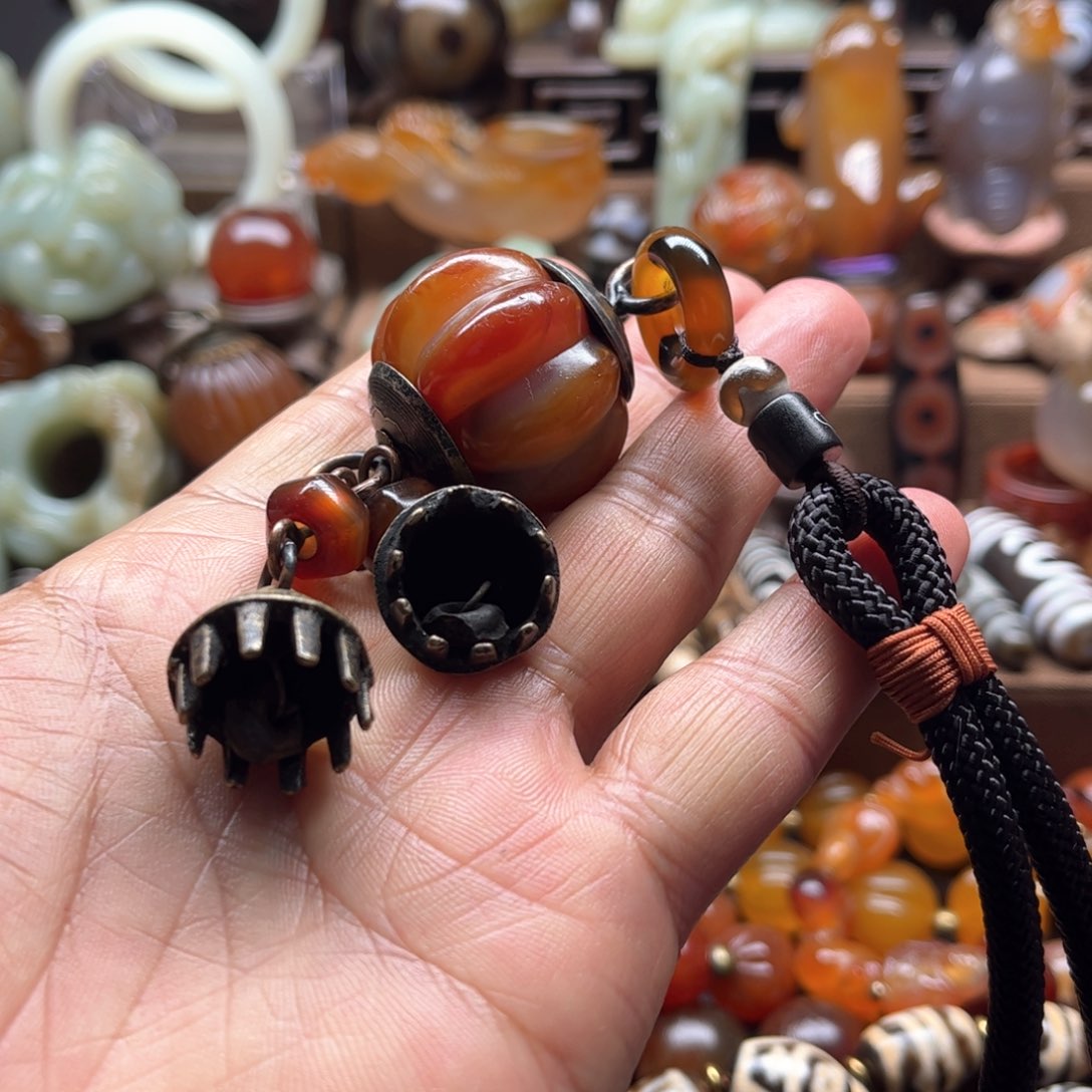 玛瑙/玉髓车挂合金