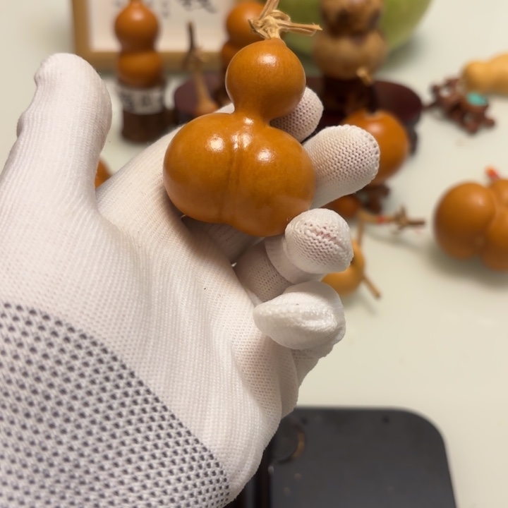 做***侯天然手捻老皮葫芦