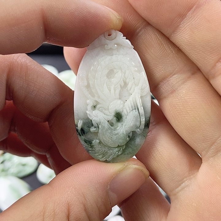 独山玉颈饰未镶嵌