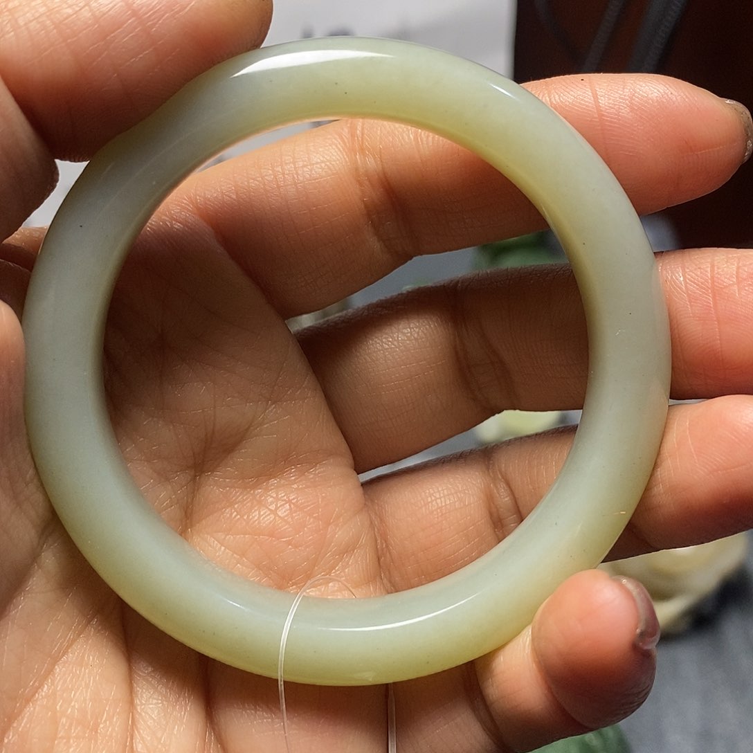 和田玉手镯未镶嵌@*杨