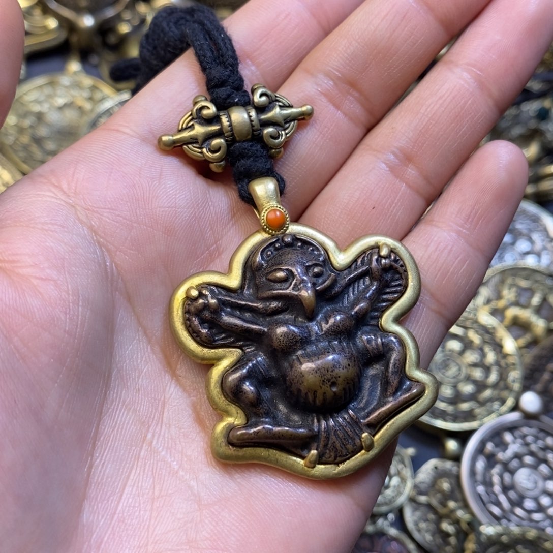 藏式大鹏鸟搭配挂件