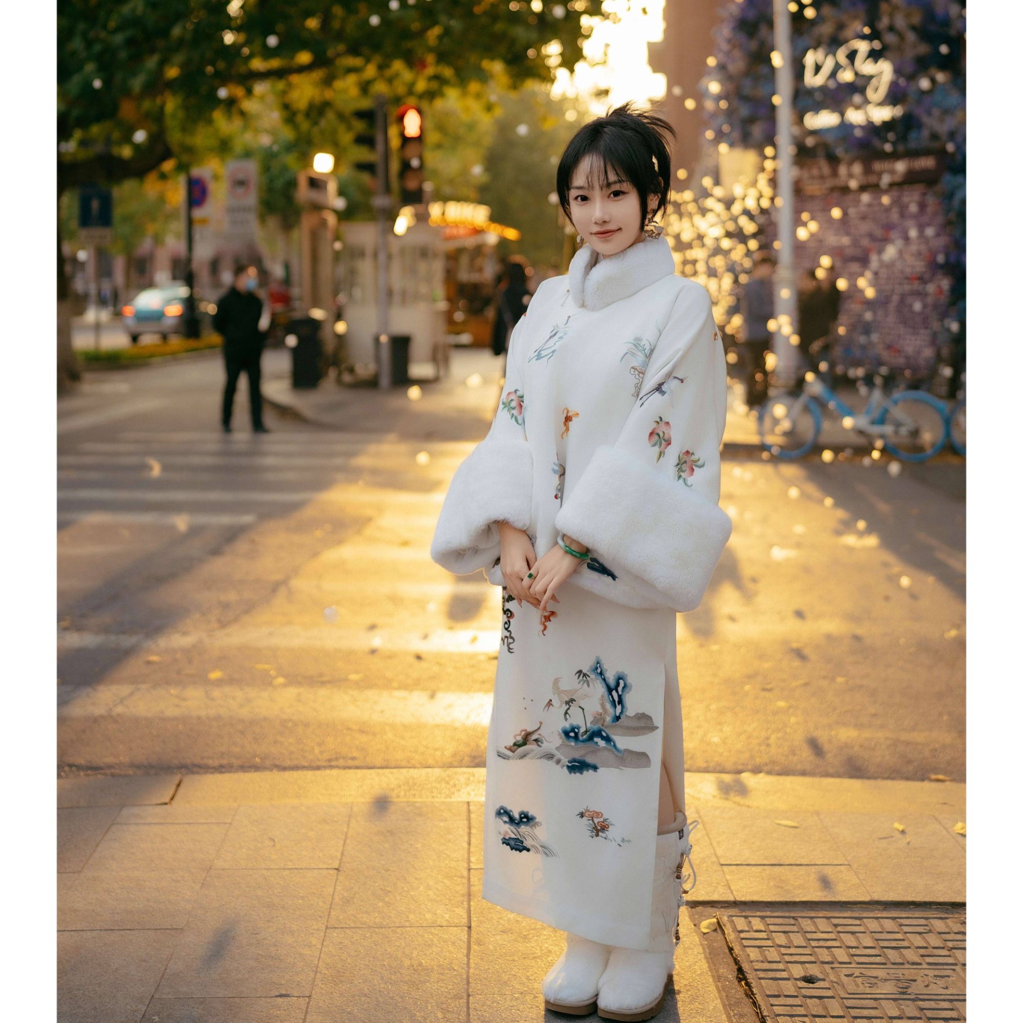 Si xi hua shang/肆囍华裳手绣版海水江崖可拆内胆夹棉旗袍配外套