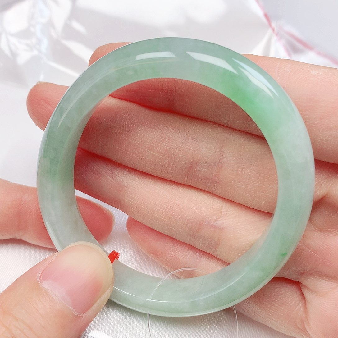 翡翠手镯未镶嵌抖音966