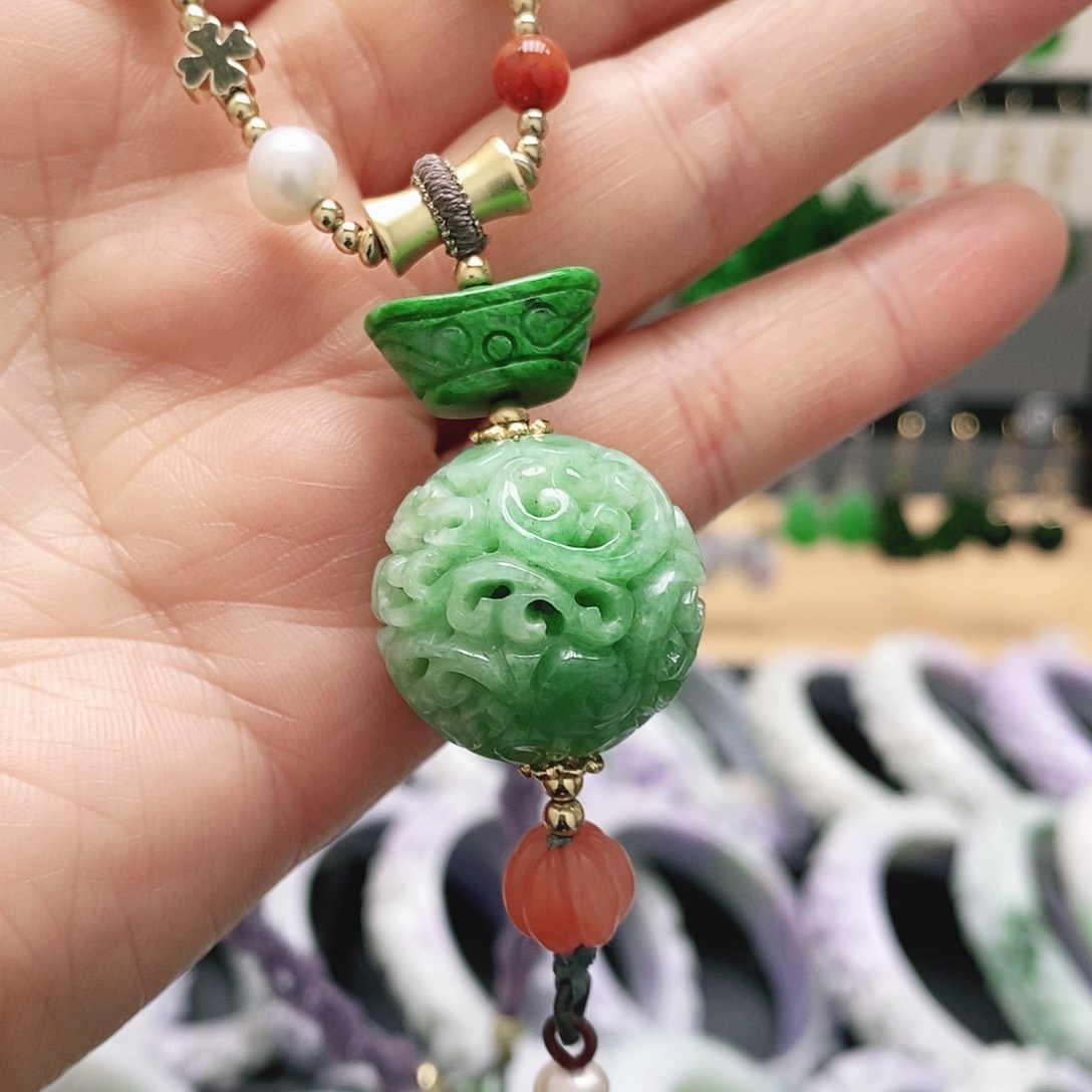 翡翠未镶嵌耳饰挂件