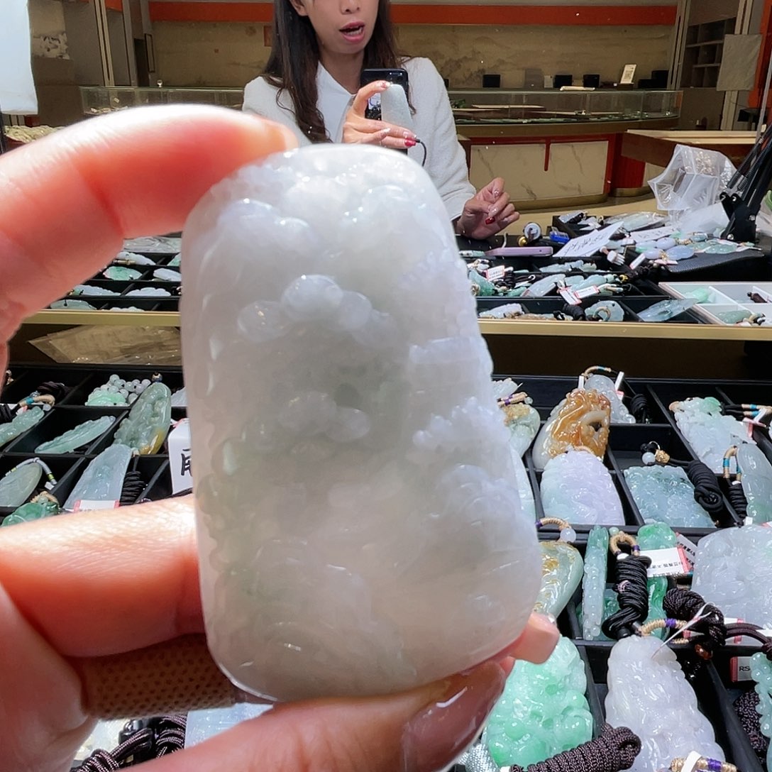 翡翠颈饰未镶嵌一个