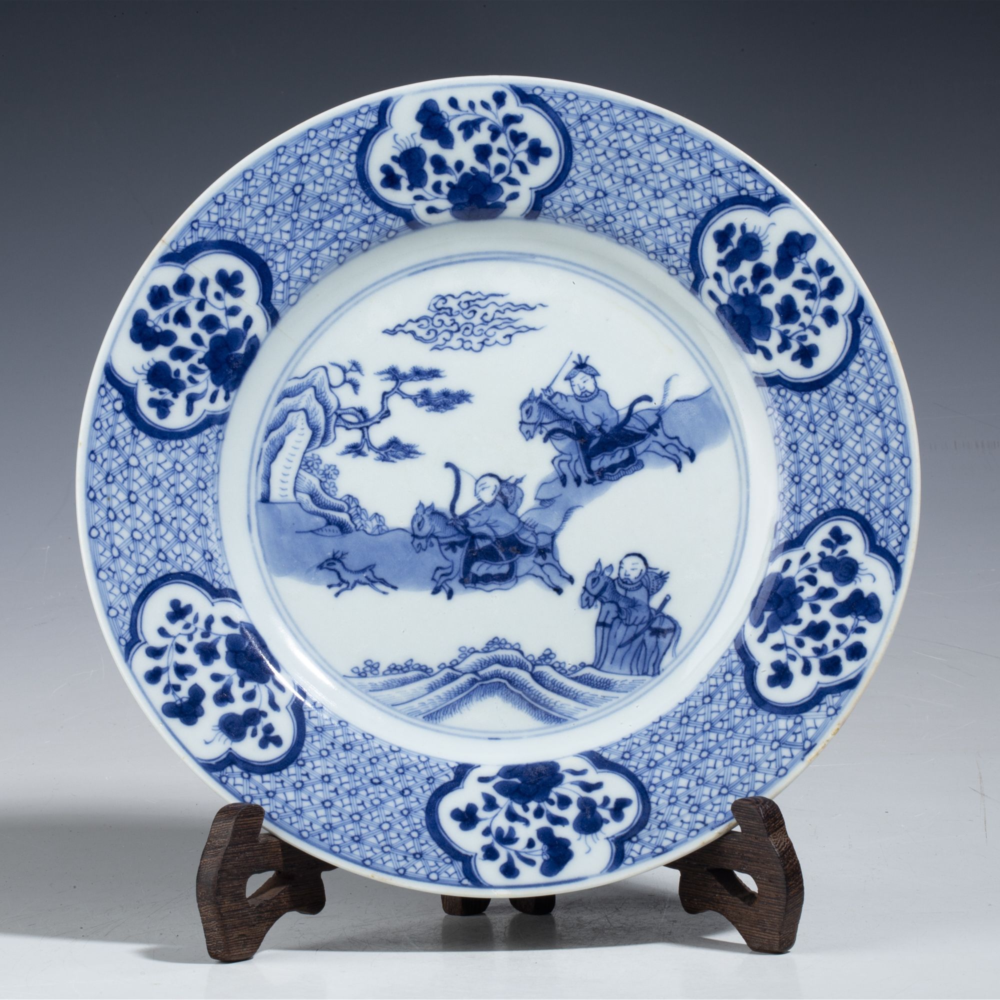 【拍卖-清康熙】·青花狩猎图折沿盘