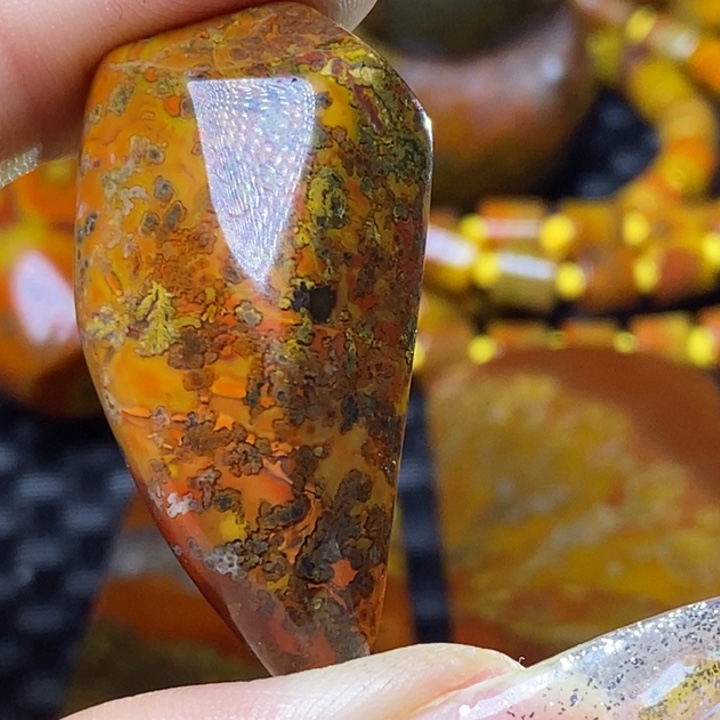 玛瑙/玉髓颈饰未镶嵌