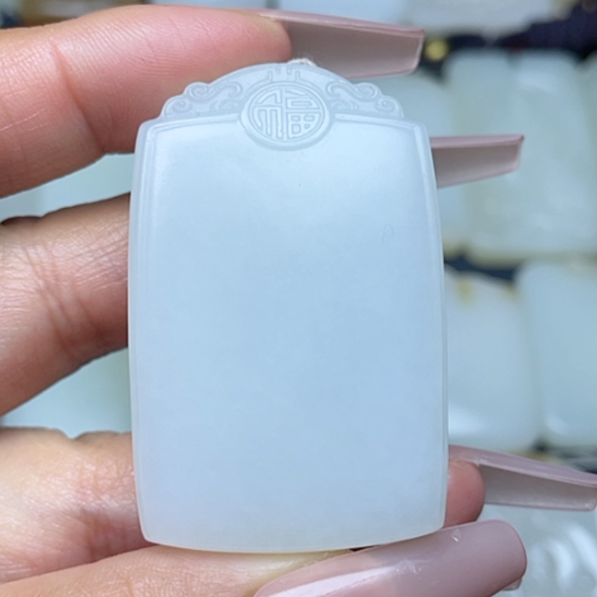 【闪购商品】颈饰未镶嵌和田玉