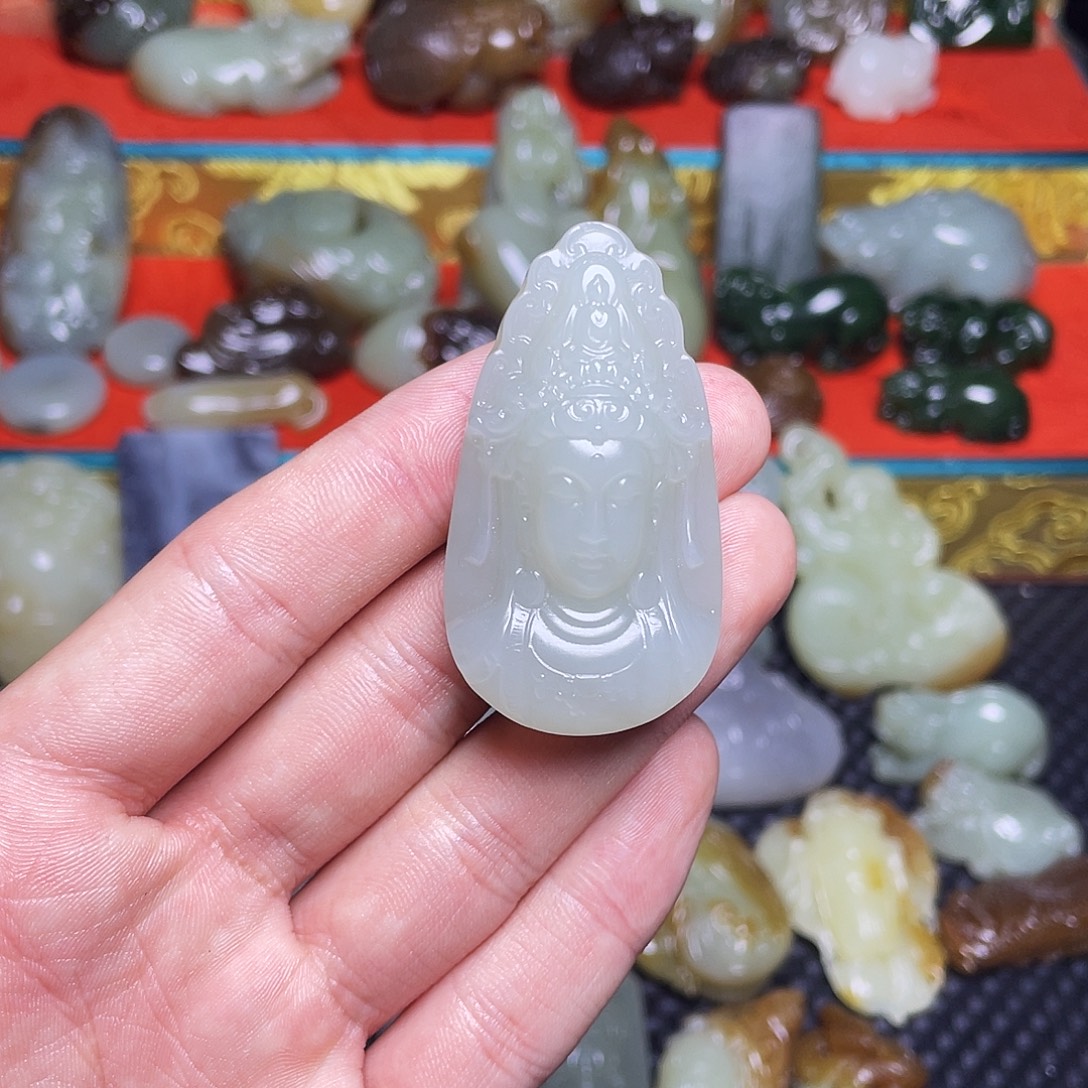 和田玉未镶嵌颈饰