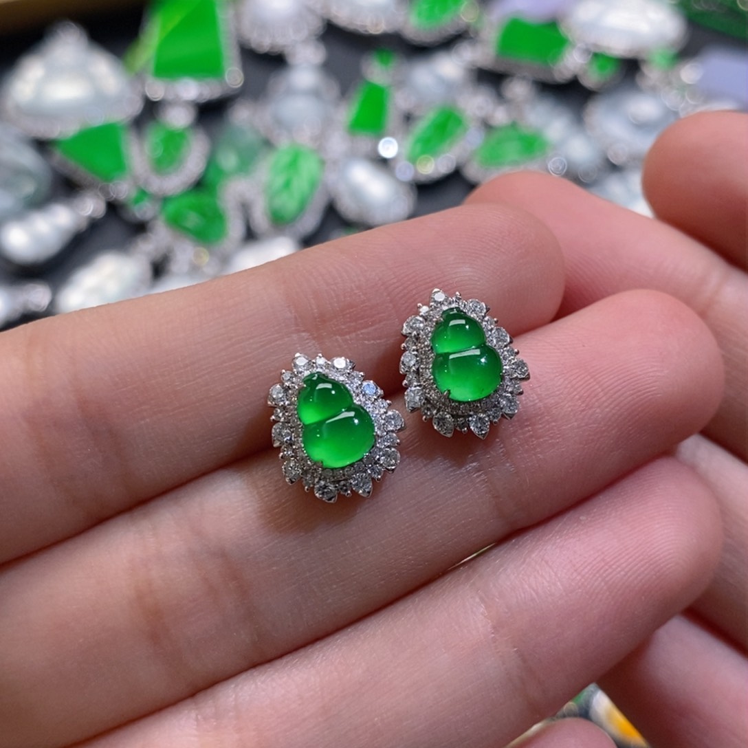 翡翠耳饰18K金镶嵌红*?天然缅甸A货翡翠