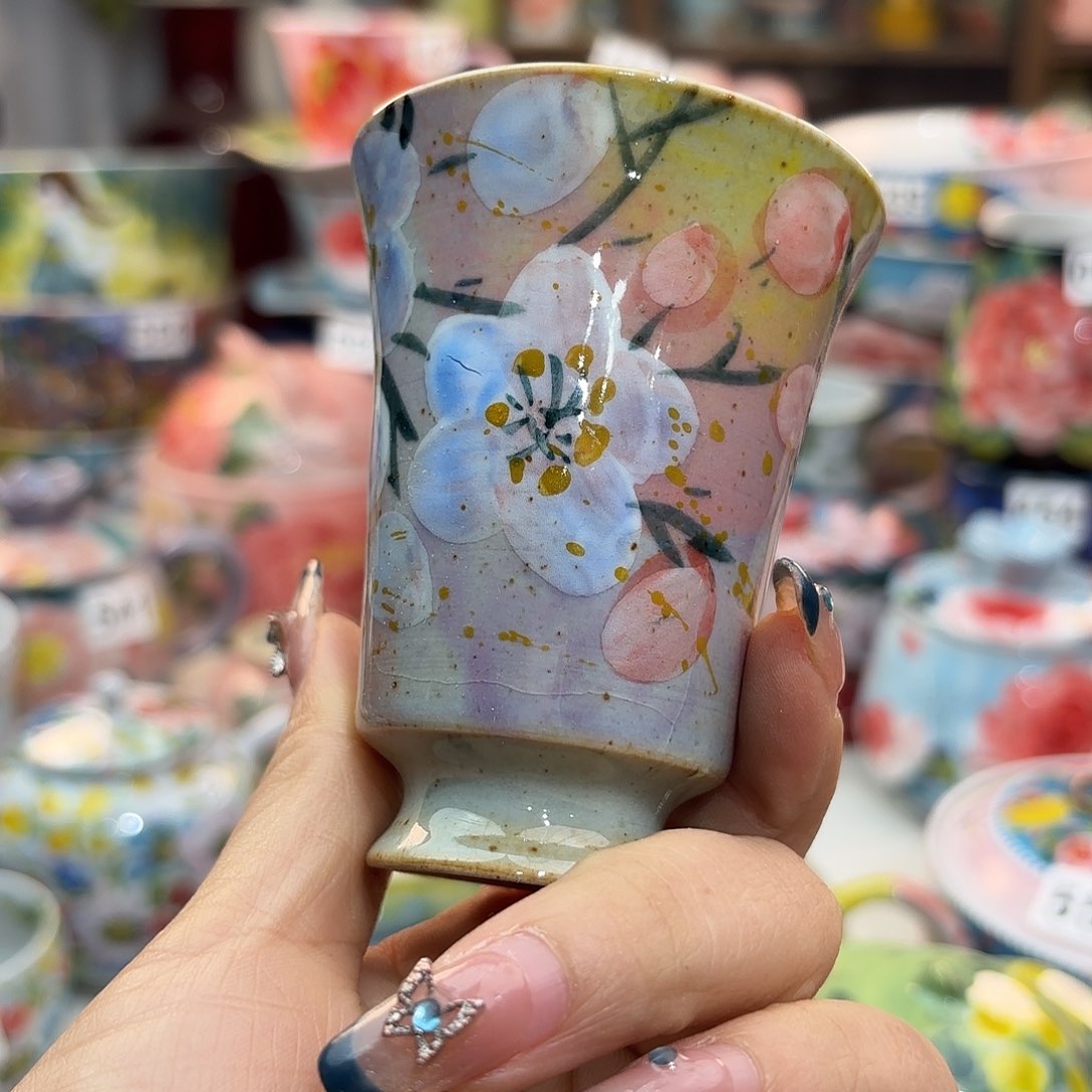 瓷片沐*?在这个充满生机又神秘美丽