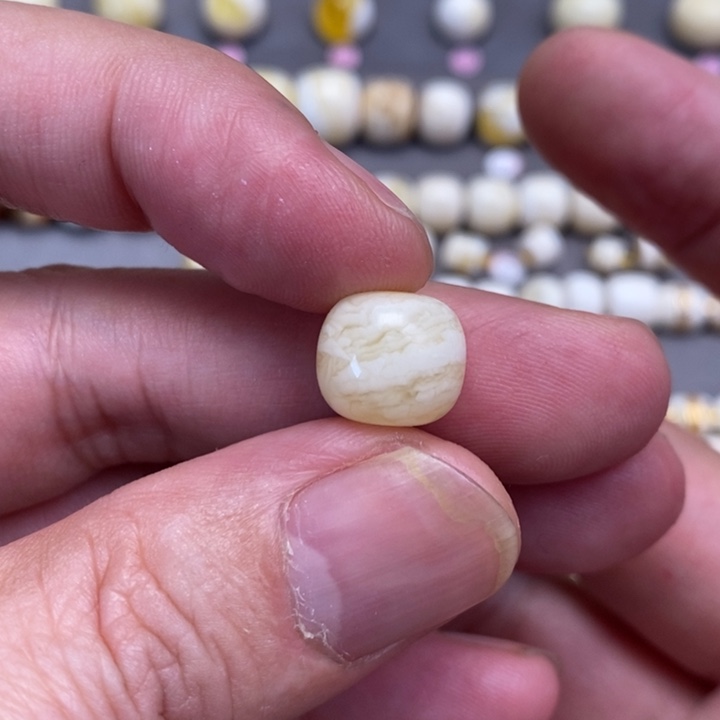 蜜蜡裸石未镶嵌李*尘