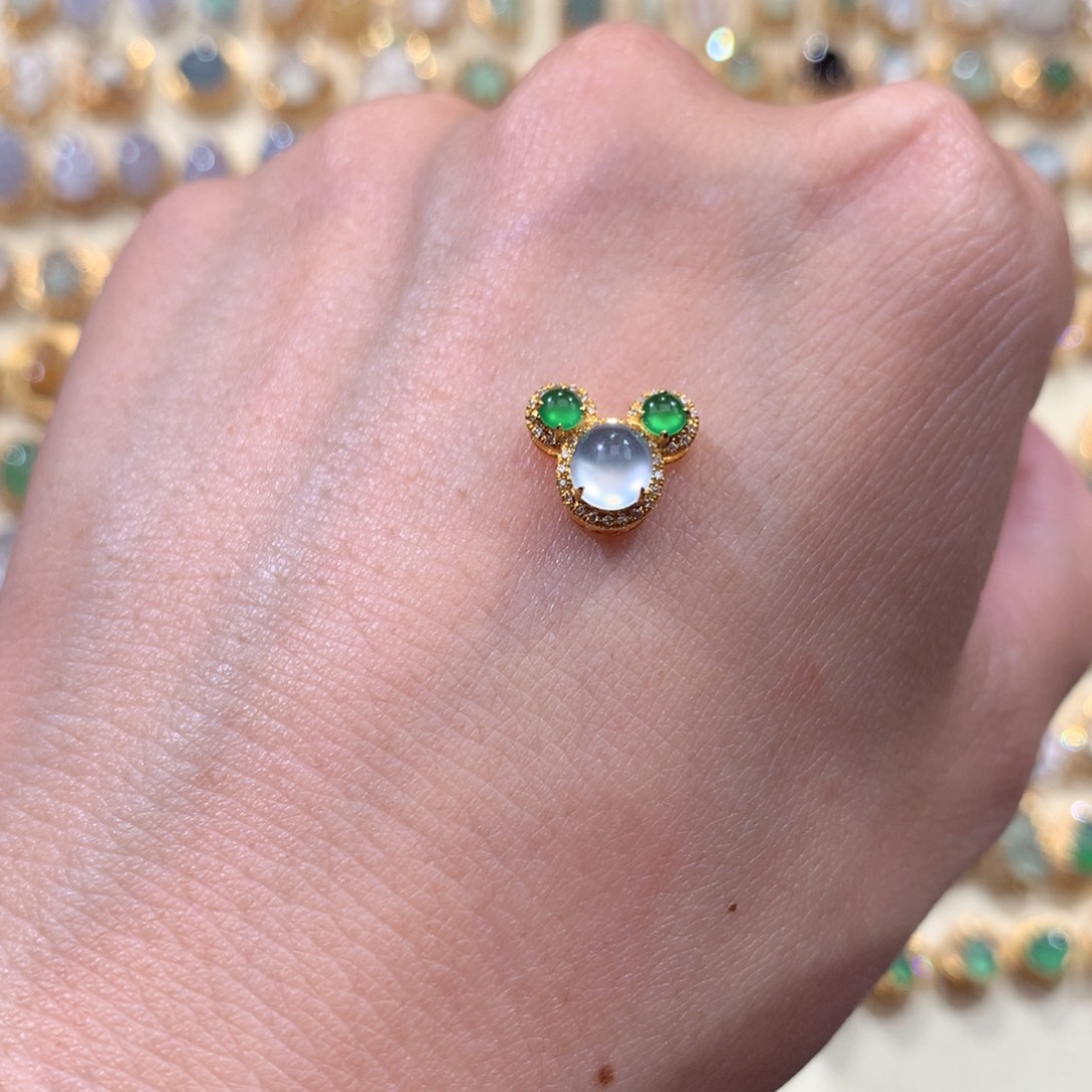 潮***）翡翠18K金镶嵌颈饰翡翠