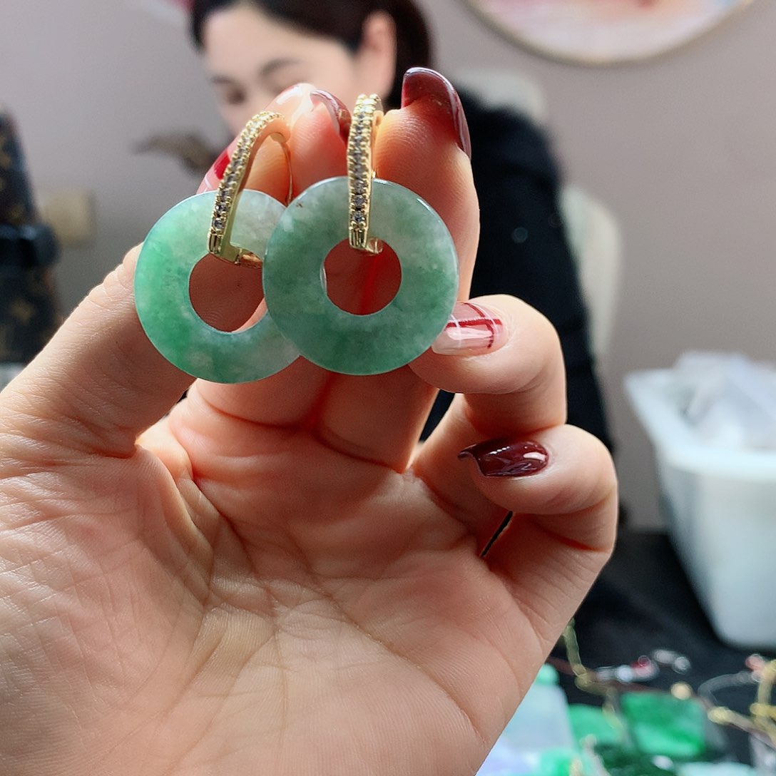 【闪购商品】翡翠耳饰未镶嵌，