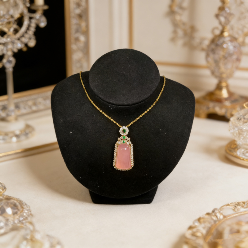 W11-天然  高端  大气   -时尚  粉玉髓  粉无牌事吊坠-配链子（多