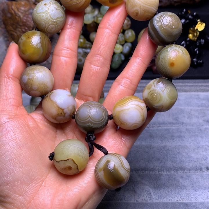 好***安玛瑙/玉髓未镶嵌裸石