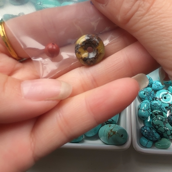 杨***呀南红玛瑙未镶嵌珠宝奇石