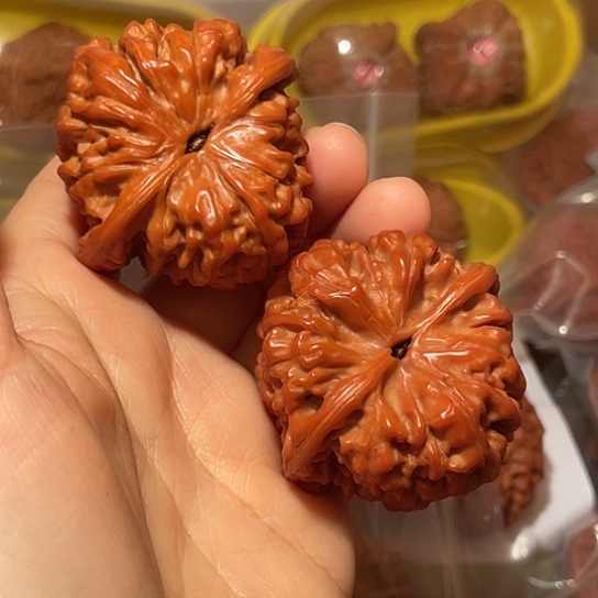 E***e吊坠文玩核桃核桃