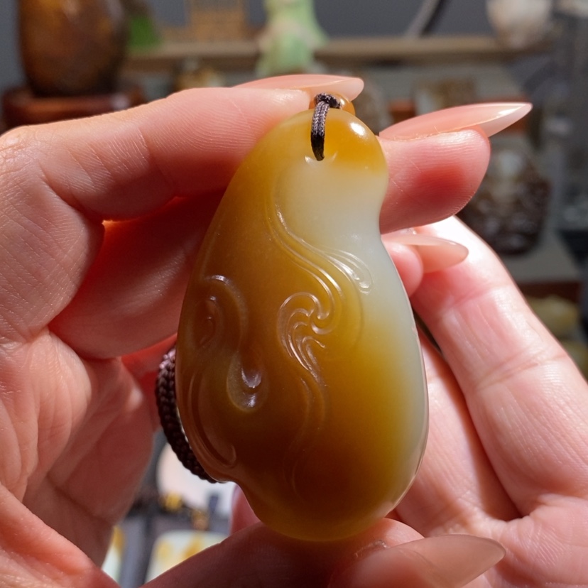 【闪购商品】和田玉（糖玉）吊坠未镶嵌北****机