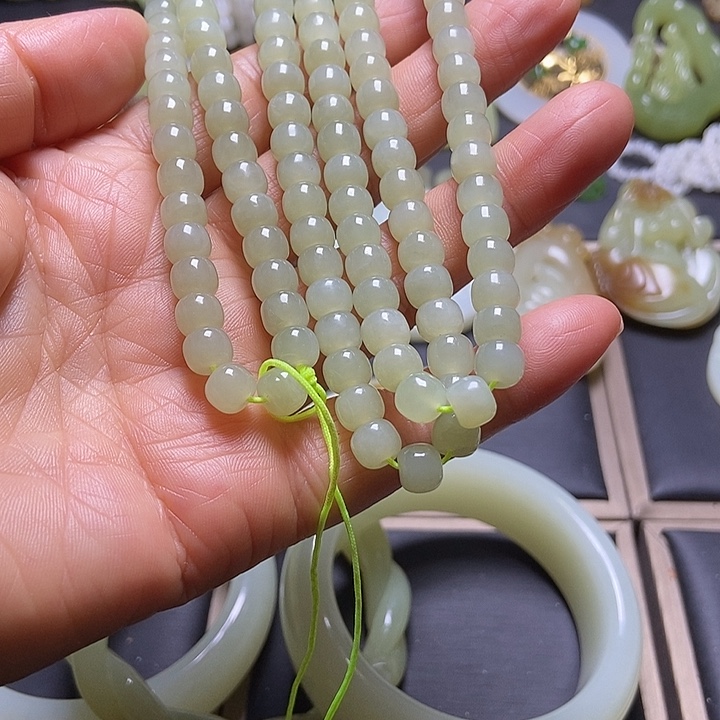 景***花和田玉未镶嵌挂件