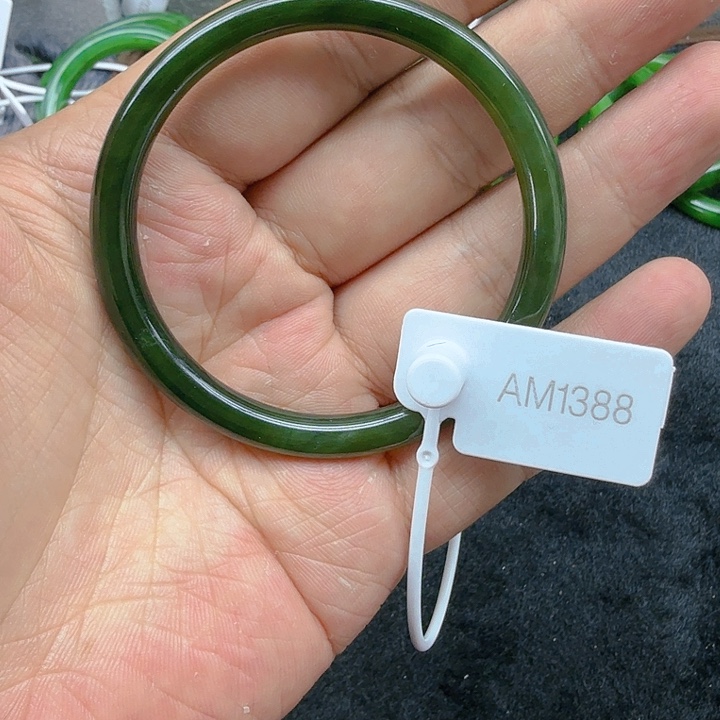 和田玉（碧玉）手镯未镶嵌55