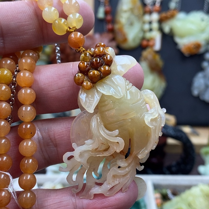 【闪购商品】蛇纹石玉吊坠未镶嵌