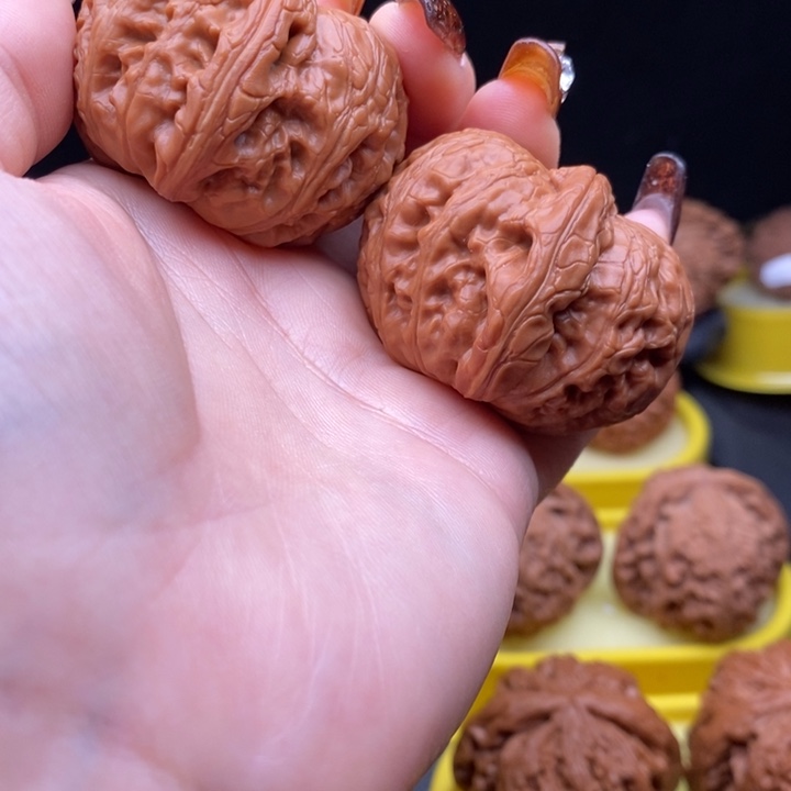 文玩核桃把件元宝