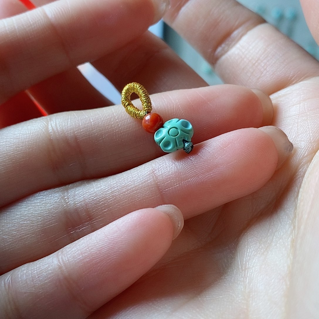 绿松石颈饰未镶嵌