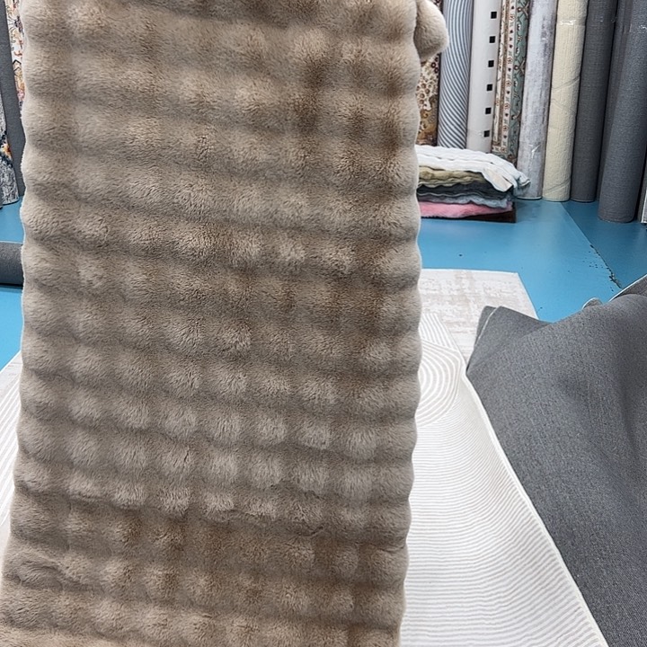 混纺仿兔毛泡泡球73×200+60×140误差正负1-3厘米