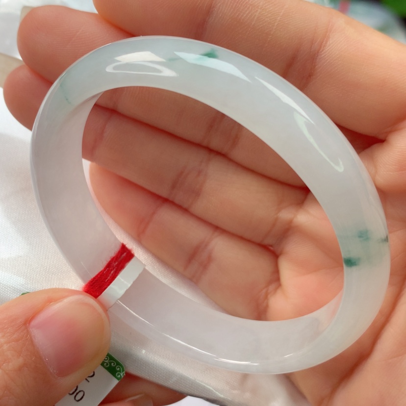 【闪购商品】翡翠手镯（贵妃镯）未镶嵌天然翡翠手镯