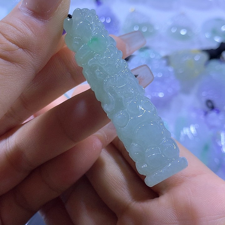 颈饰未镶嵌翡翠天然翡翠A货吊坠