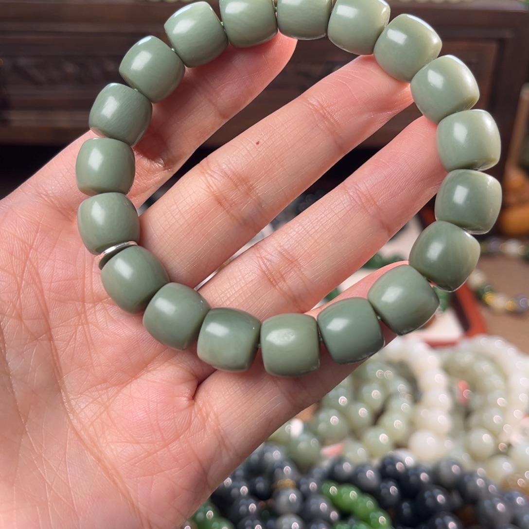 和田玉未镶嵌手链