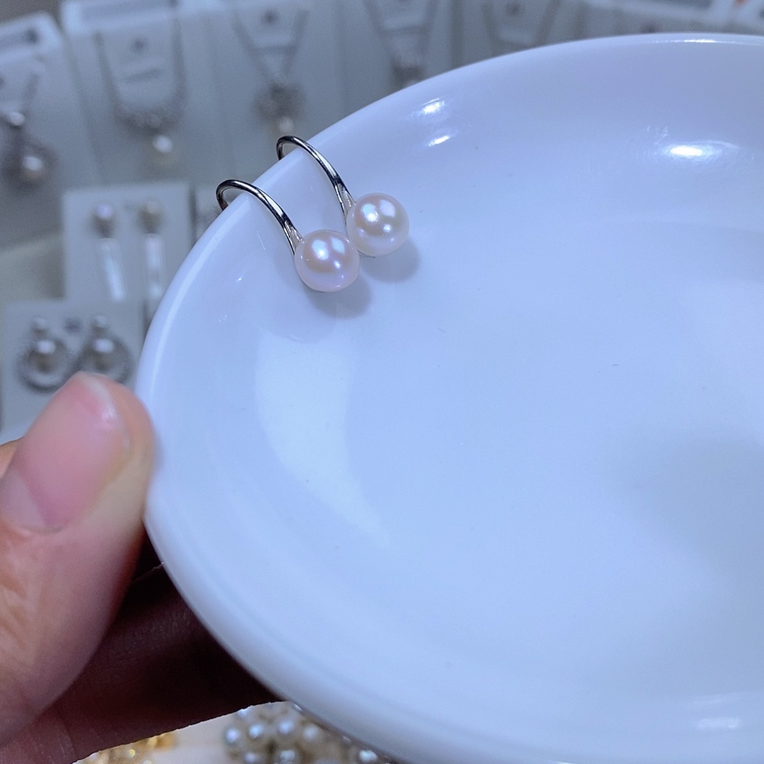 未镶嵌耳饰淡水珍珠