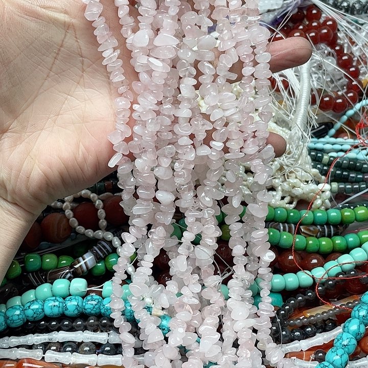 玛瑙/玉髓珠宝半成品未镶嵌一条粉晶碎石毛衣链