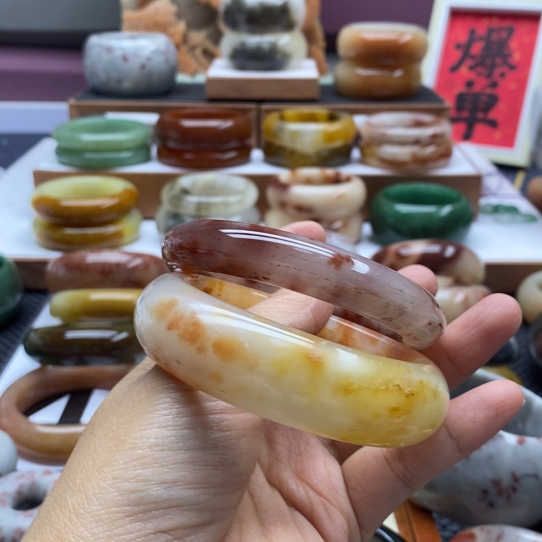 石英质玉手镯未镶嵌h****也