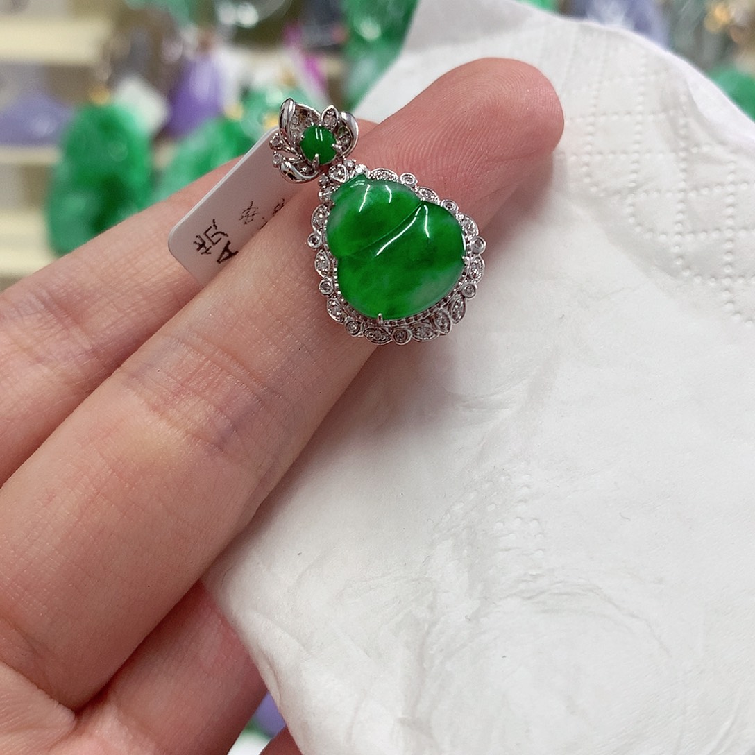 翡翠18K金镶嵌吊坠(不含链)