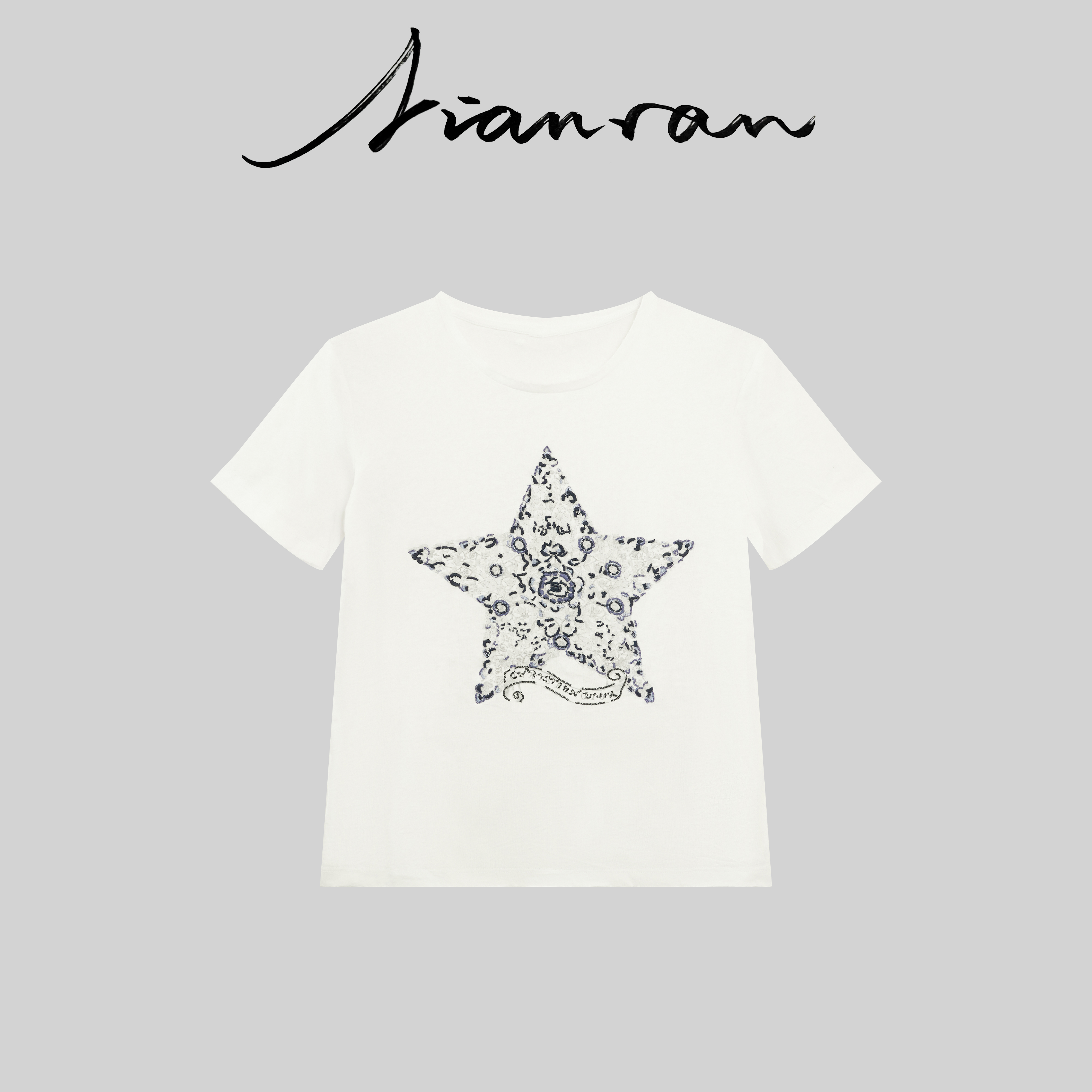 NianR-25新款花卉五角星字母立体刺绣圆领短袖T恤时尚百搭设计师