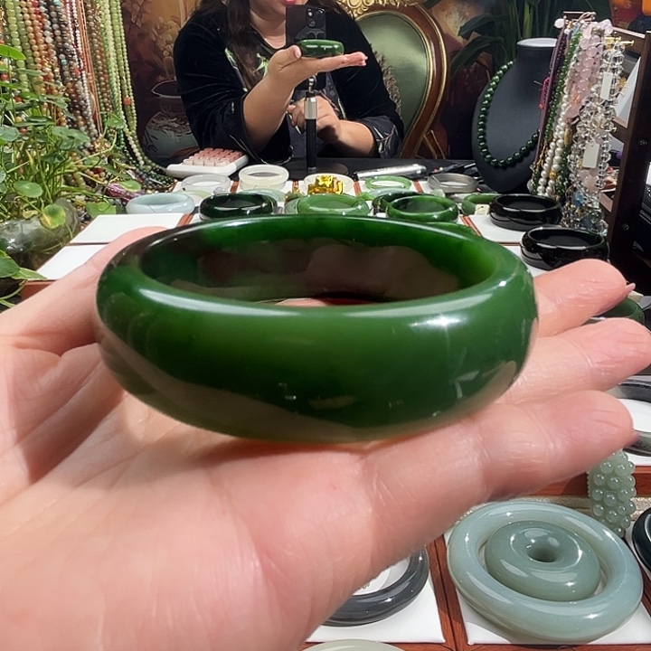 和田玉手镯未镶嵌菠**✨俄七聚红皮61圈口