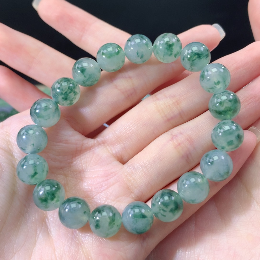 翡翠手链未镶嵌翡翠