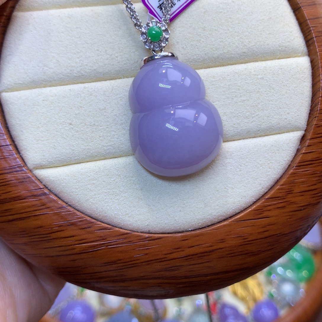 S***质翡翠18K金镶嵌颈饰