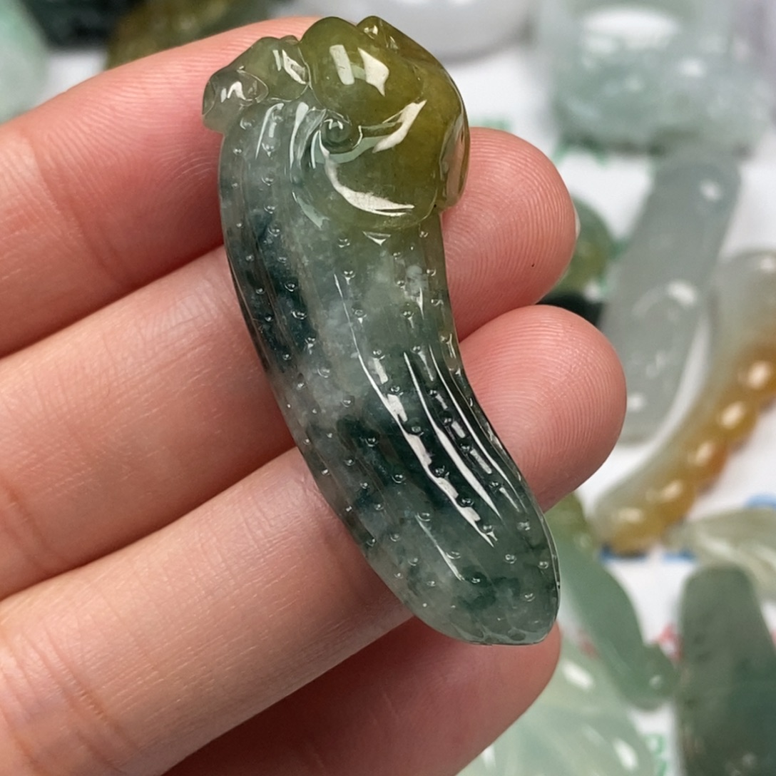 翡翠未镶嵌颈饰翡翠