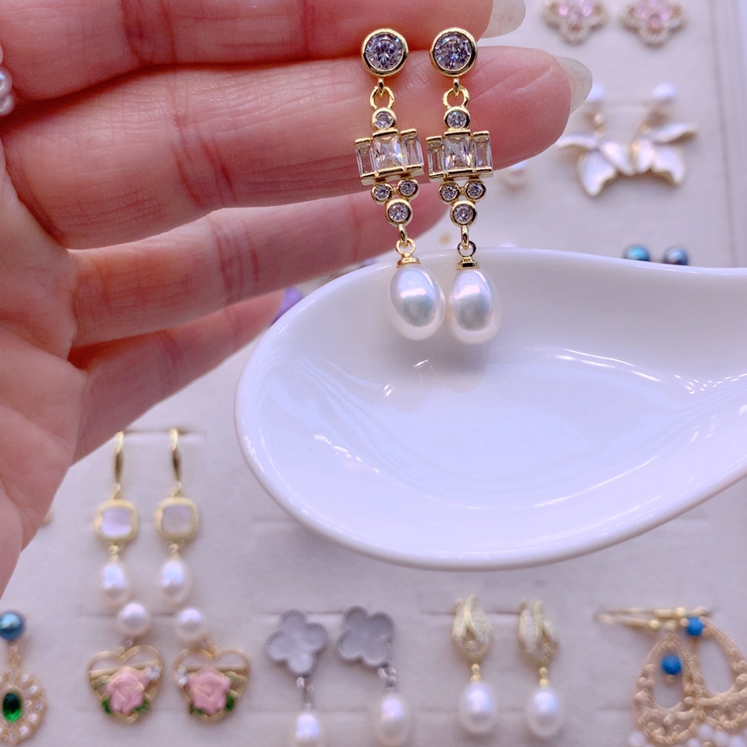 淡水珍珠耳饰合金