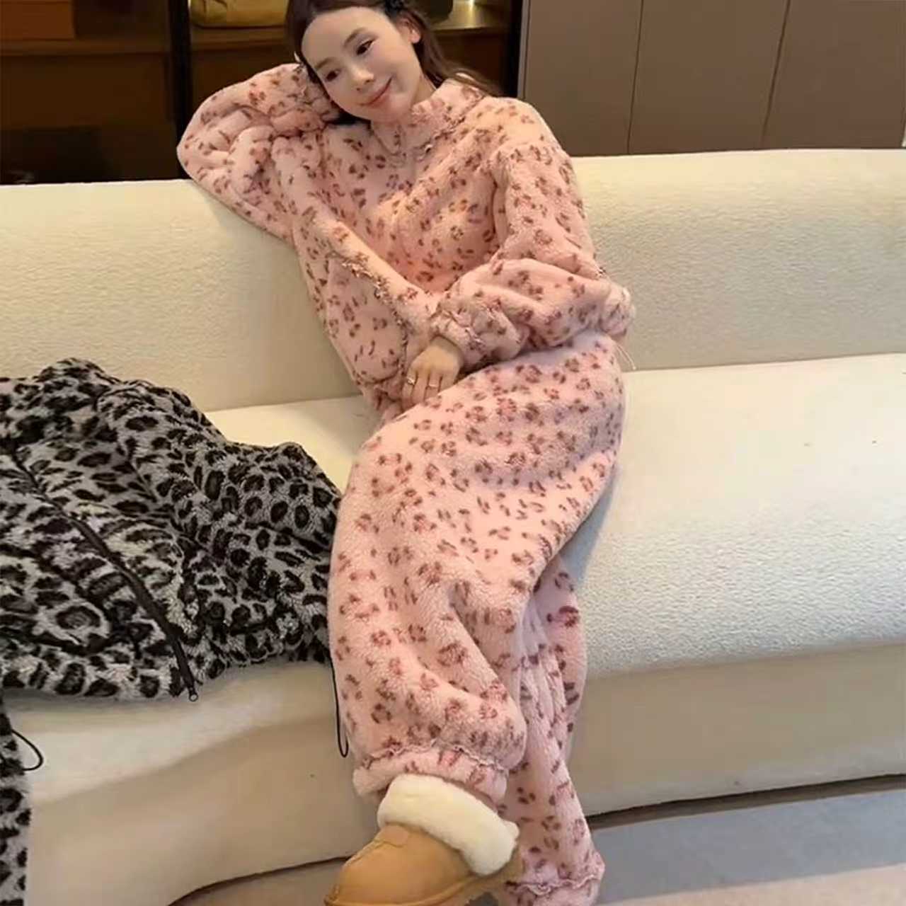 2025秋冬豹纹珊瑚绒睡衣女秋冬季加厚法兰绒家居服套装可外穿
