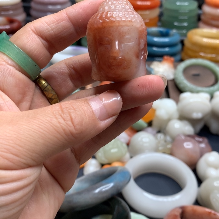石英岩玉合金颈饰