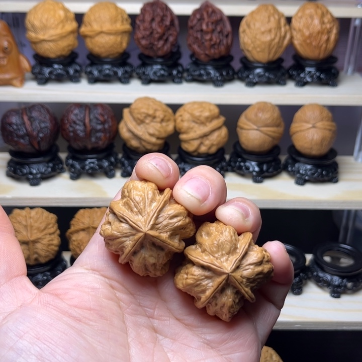 文玩核桃吊坠10w霸王蟾