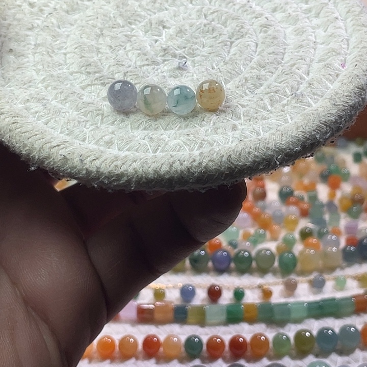 翡翠散珠未镶嵌定制翡翠卡7+，一组