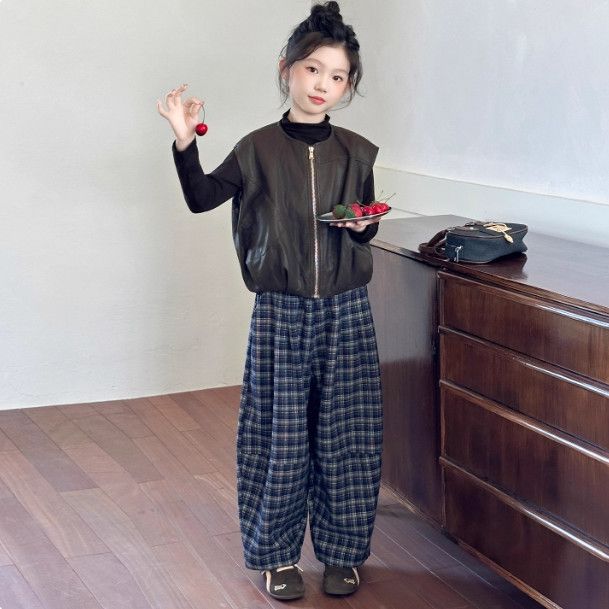 女童秋装套装2025新款儿童潮酷穿搭大童皮马甲打底衫格子裤三件套