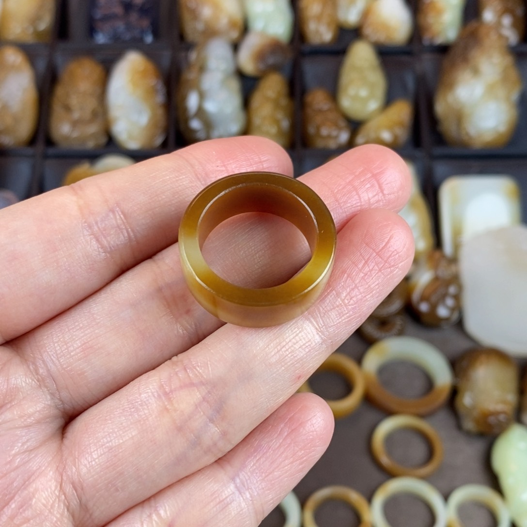 和田玉戒指未镶嵌