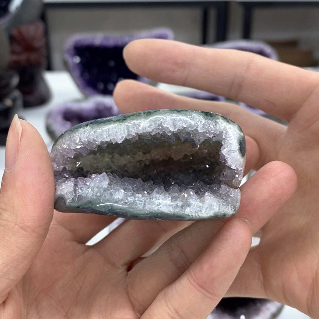 紫晶大型摆件（非配饰）未镶嵌