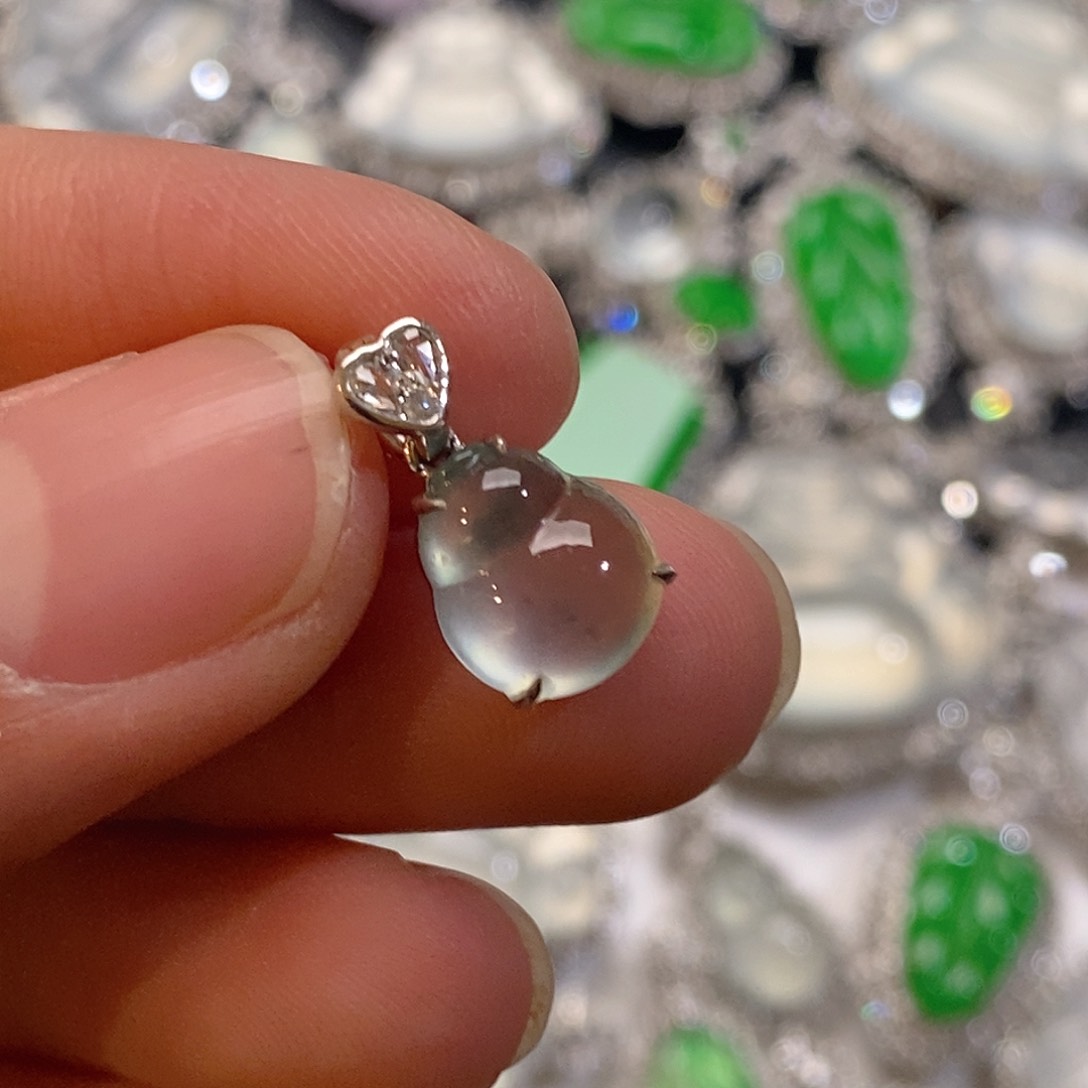 翡翠颈饰18K金镶嵌天然缅甸A货翡翠